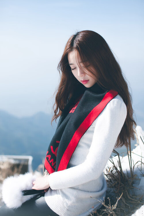 中学生篮球比赛火热开赛,校园体育氛围浓厚,初中篮球赛事