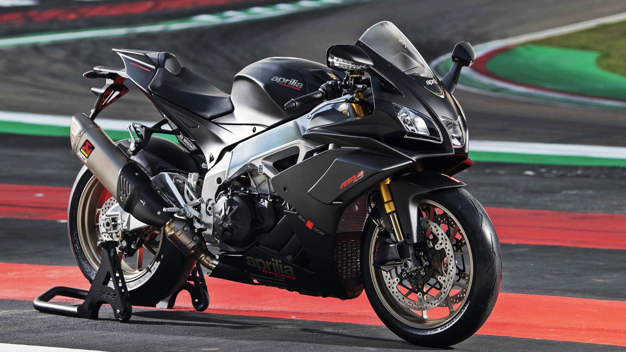 吉达联合主场爆满堪比欧冠气氛,吉达属于哪个国家